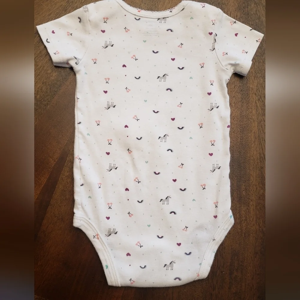 Carter's White Unicorn Print Baby Onesie Size 12 Months